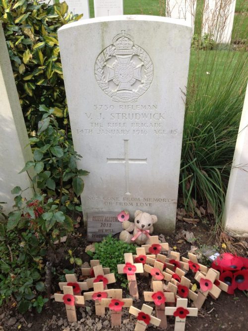 VJ Strudwick grave